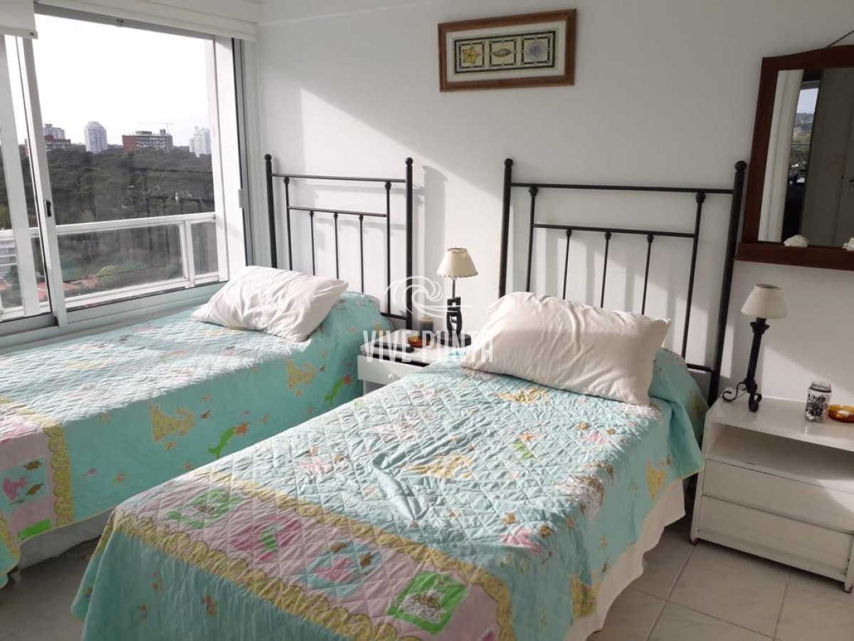 Apartamento ID.912 - Lincoln Center Venta de amplio apartamento con todos los servicios frente al mar