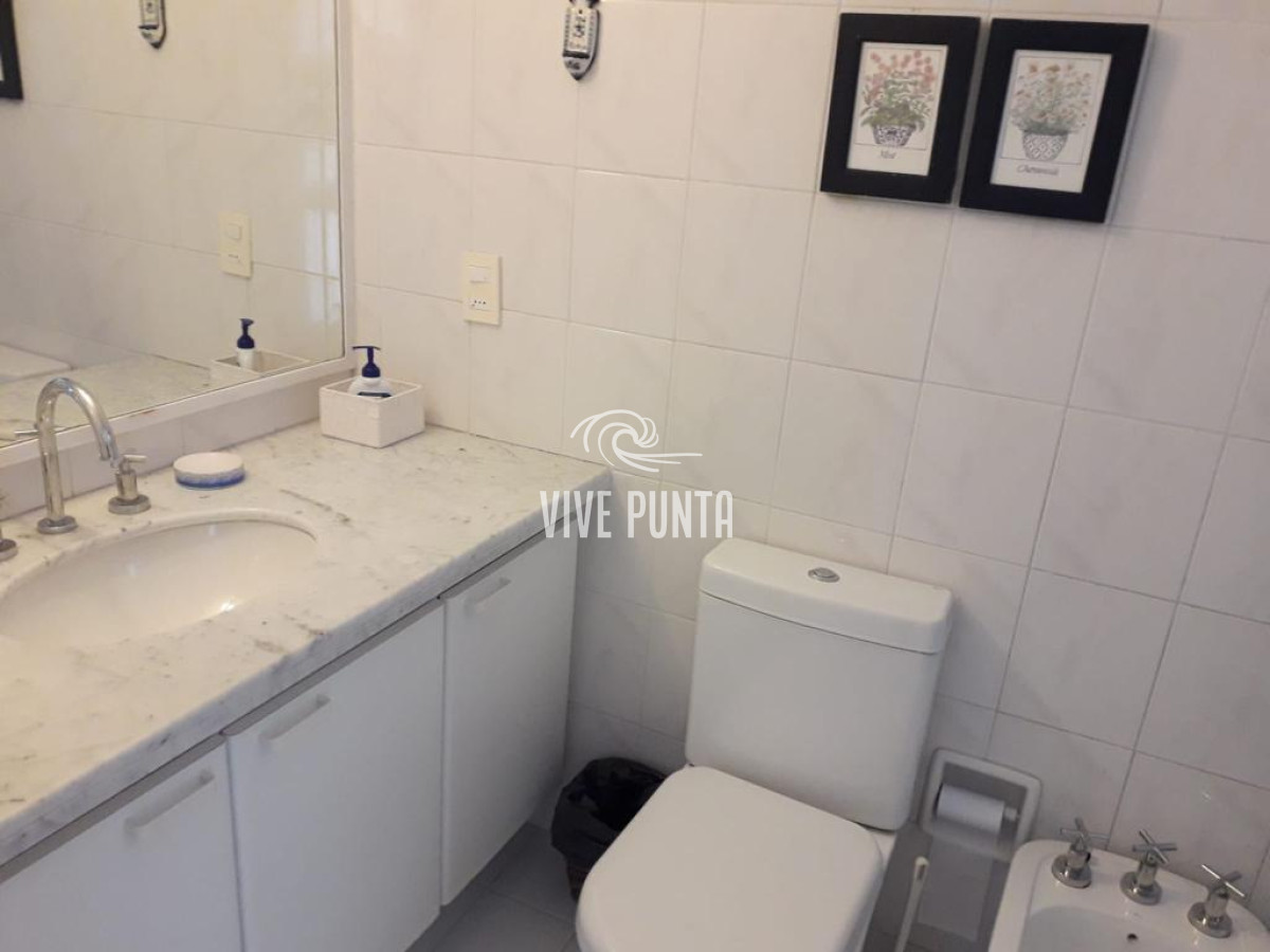 Apartamento ID.912 - Lincoln Center Venta de amplio apartamento con todos los servicios frente al mar