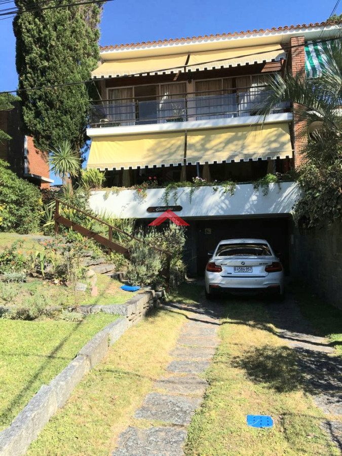 Casa de 5 dormitorios en Mansa