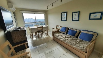 DEPARTAMENTO DE 2 DORMITORIOS EN PISO ALTO DE MUY BUEN EDIFICIO - PMI213016A