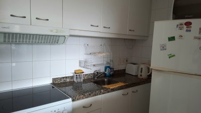 DEPARTAMENTO DE 2 DORMITORIOS EN PISO ALTO DE MUY BUEN EDIFICIO - PMI213016A