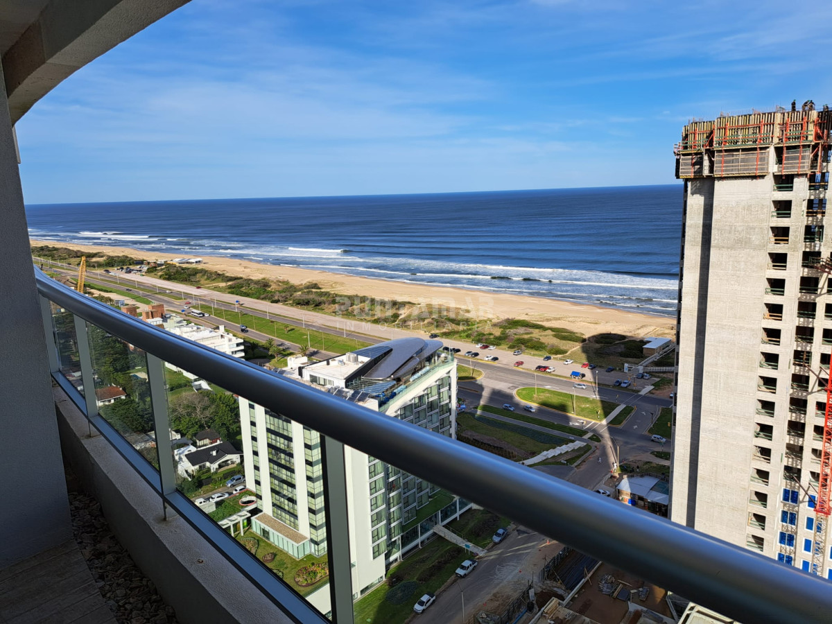 APARTAMENTO DE 2 DORMITORIOS EN SUITE EN EDIFICIO DE CATEGORIA  - PMI212795A