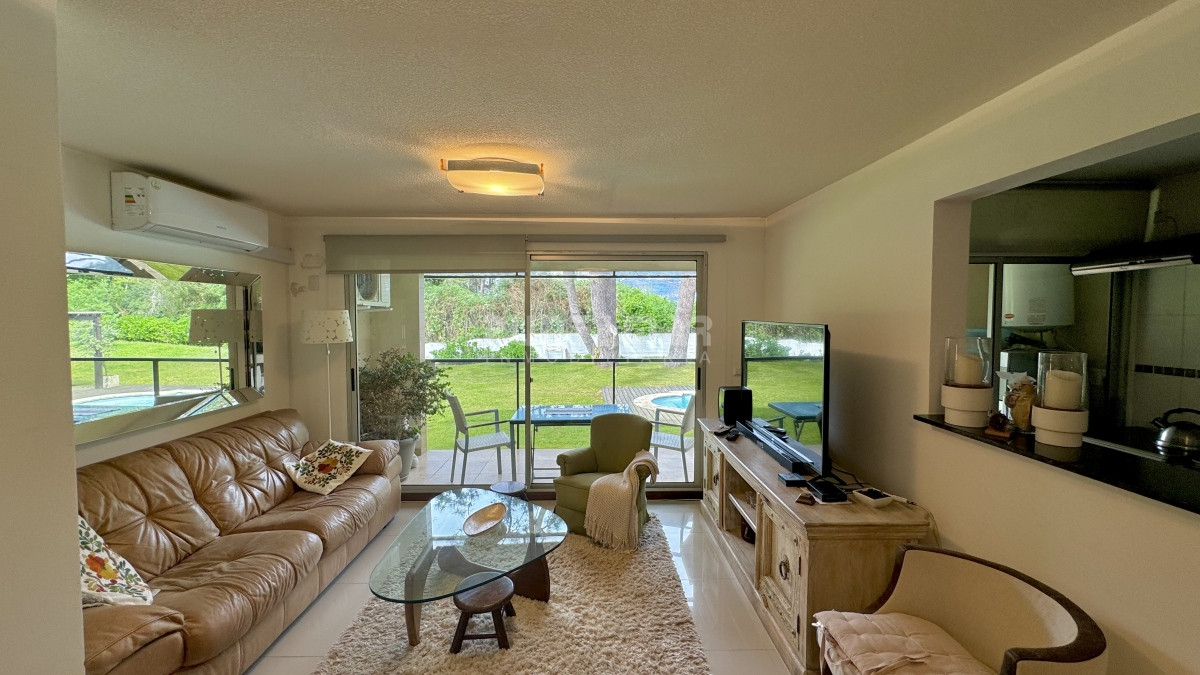HERMOSO APARTAMENTO DE 2 DORMITORIOS A UNA CUADRA DE LA PLAYA EN RINCON DEL INDIO - PMI213431A