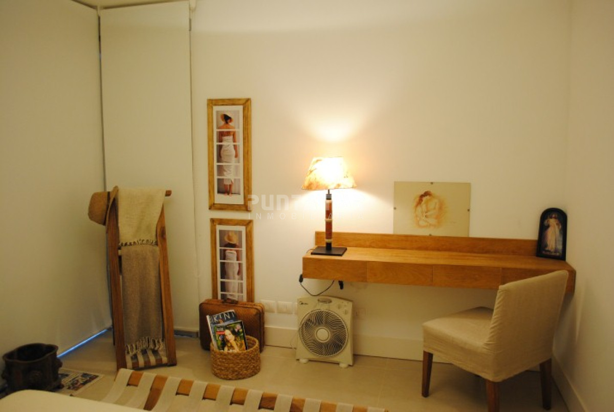 Apartamento ID.213106 - ALQUILER HERMOSO APARTAMENTO 4 DORMITORIOS FRENTE AL MAR