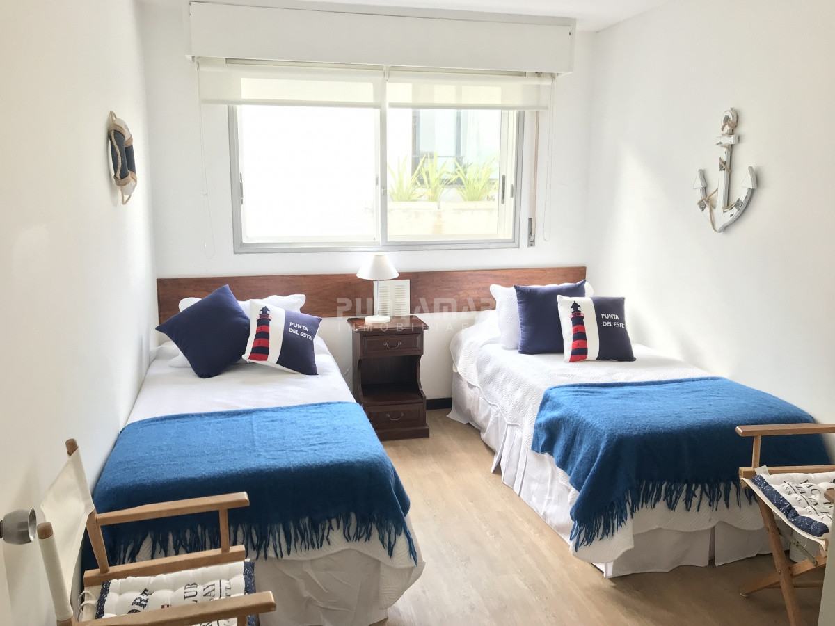 Apartamento ID.1032 - ALQUILER INVERNAL Y TEMPORADA DE VERANO, FRENTE AL PUERTO DE PUNTA DEL ESTE, CON HERMOSA VISTA AL MAR 
