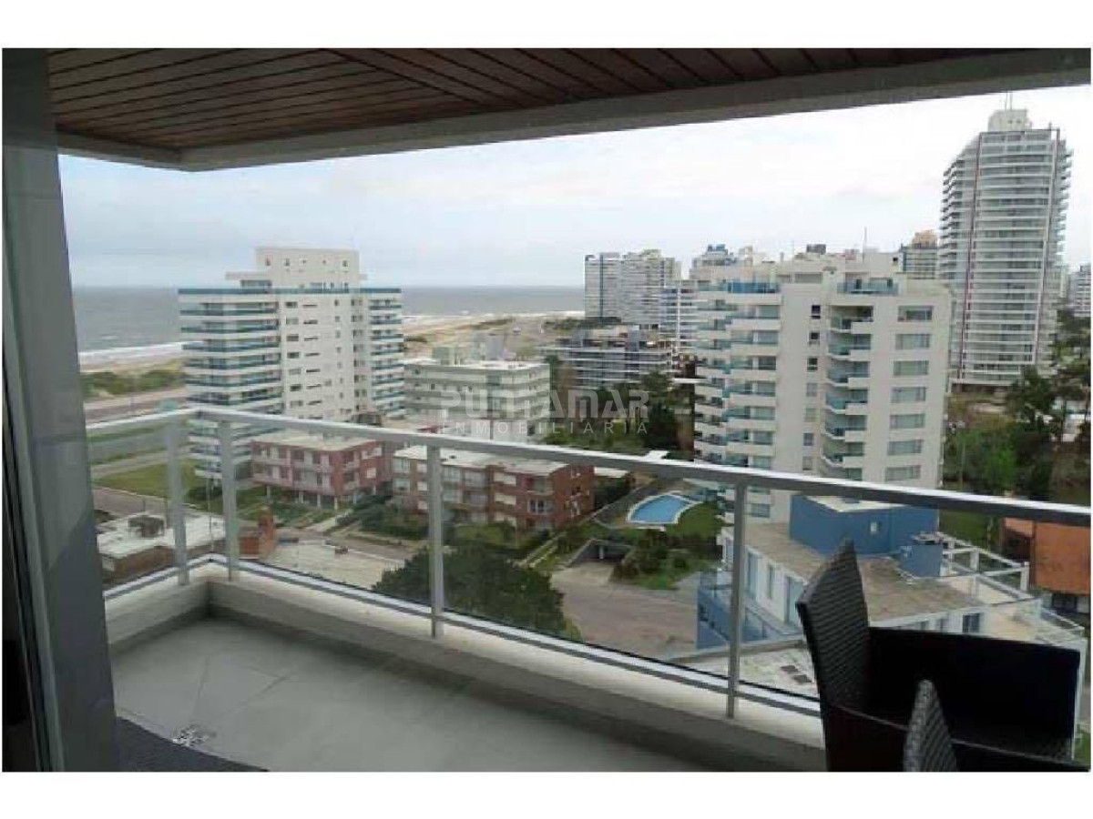 Apartamento ID.212766 - EXCLUSIVO DEPARTAMENTO DE 2 DORMITORIOS CON TERRAZA, PARRILLERO Y JACUZZI PROPIOS