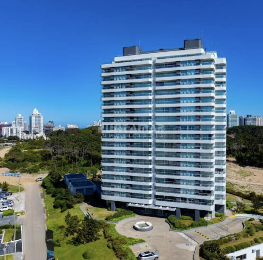 Apartamento ID.213817 - VENTA DEPARTAMENTO DE 3 DORMITORIOS EN QUARTIER DEL MAR.