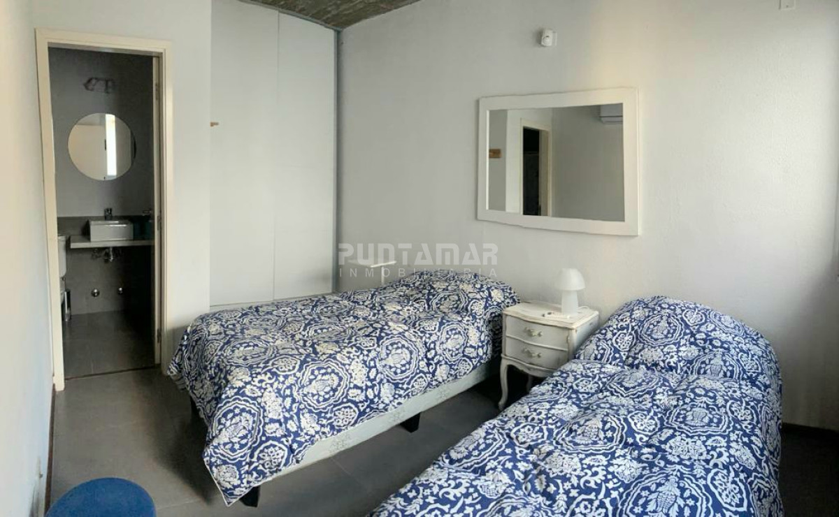 Apartamento ID.212773 - DUPLEX DE 3 DORMITORIOS EN MANANTIALES CON PARRILLERO PROPIO