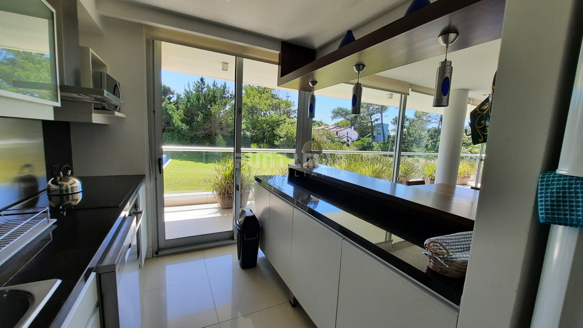 Apartamento ID.213182 - EXCLUSIVO DEPARTAMENTO DE 3 DORMITORIOS CON DEPENDENCIA EN LA BRAVA