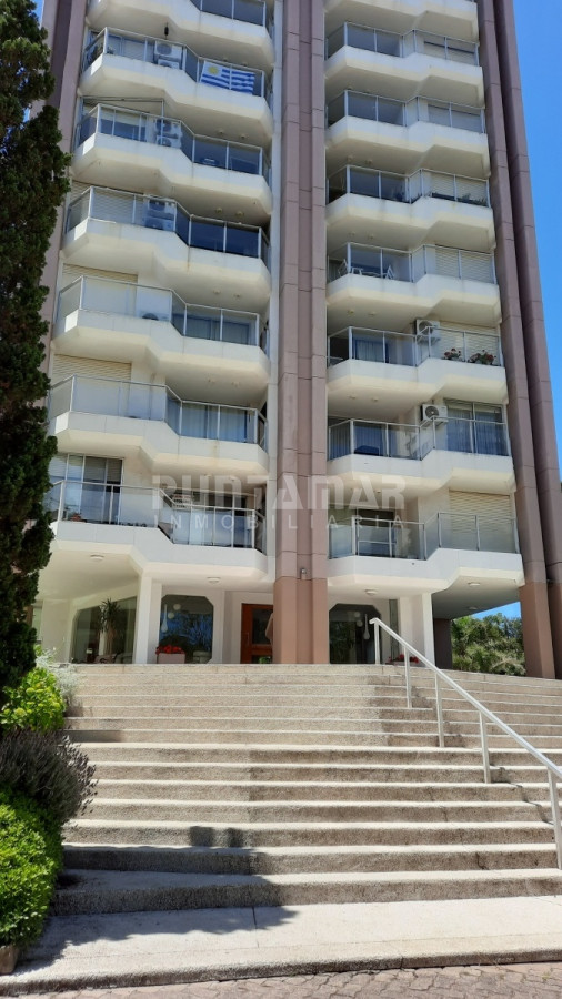 Apartamento ID.210187 - DEPARTAMENTO DE 3 DORMITORIOS EN PISO ALTO CON EXCELENTE VISTA 