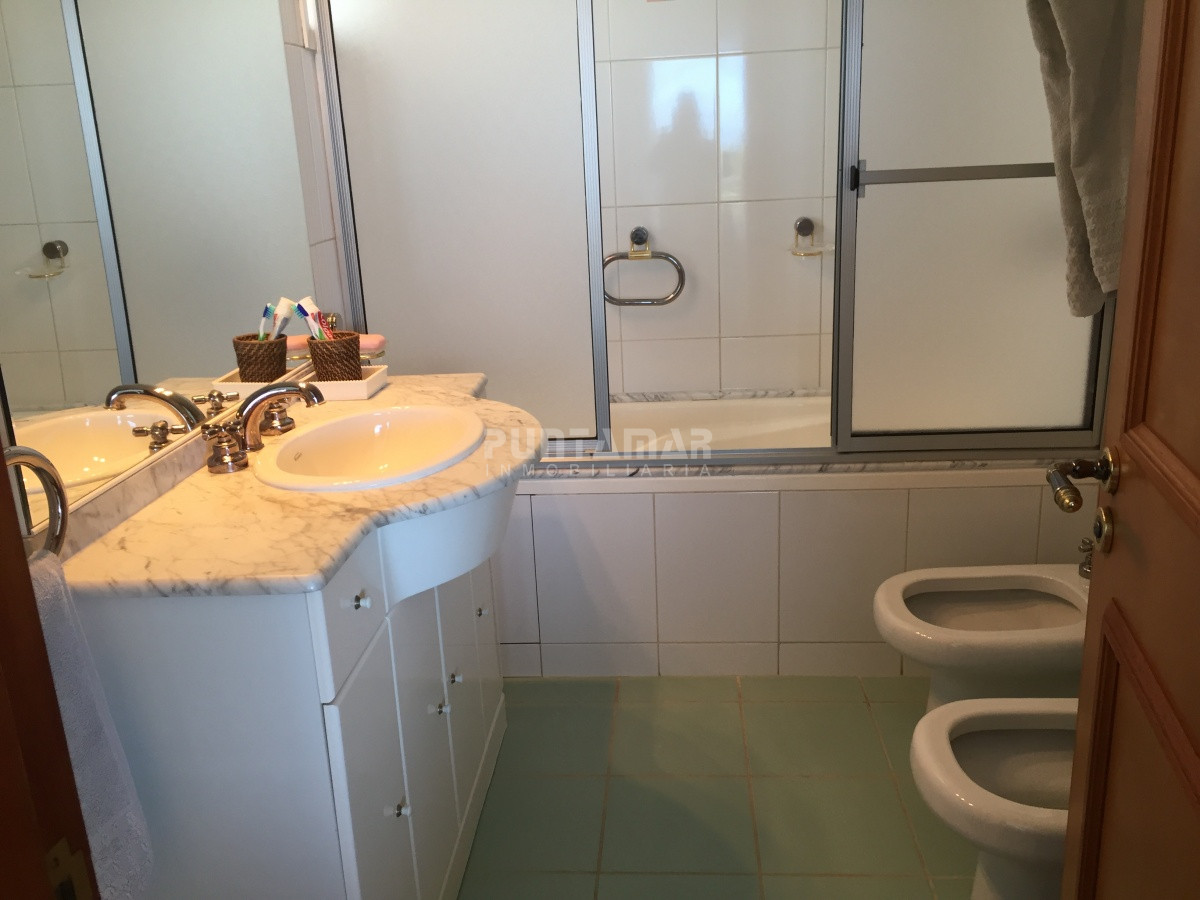 Apartamento ID.212236 - VENTA DE APARTAMENTO FRENTE AL MAR EN SAN RAFAEL  3 DORMITORIOS MAS DEPENDENCIA