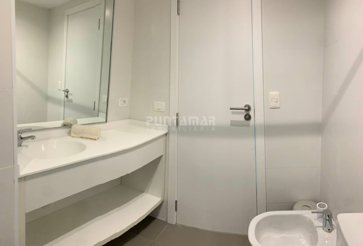 Apartamento ID.211839 - APARTAMENTO EN PUNTA BALLENA, CERCA DE PLAYA PORTEZUELO, VISTA Y ATARDECERES INCREIBLES..!!!