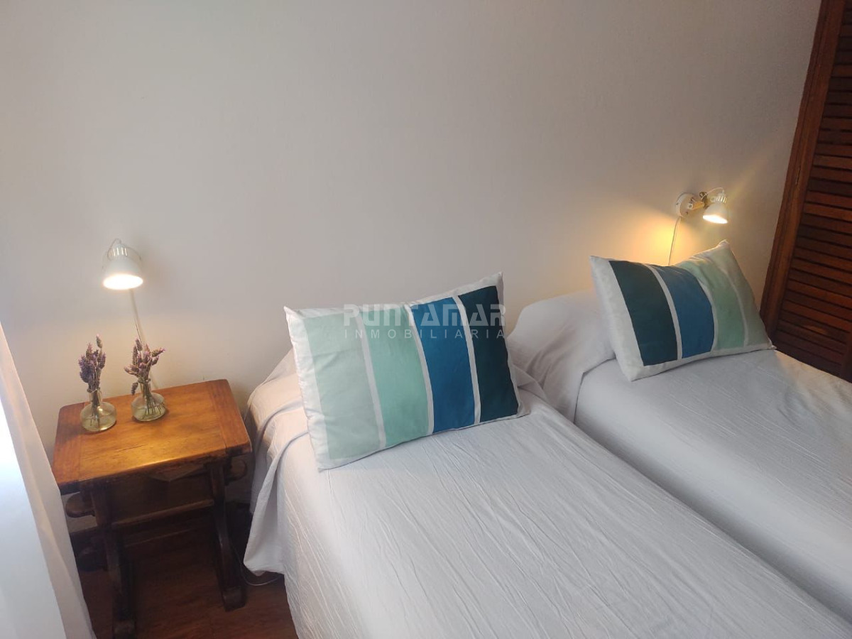 Apartamento ID.1049 - Alquiler de Apartamento en Peninsula, 1 dormitorios 