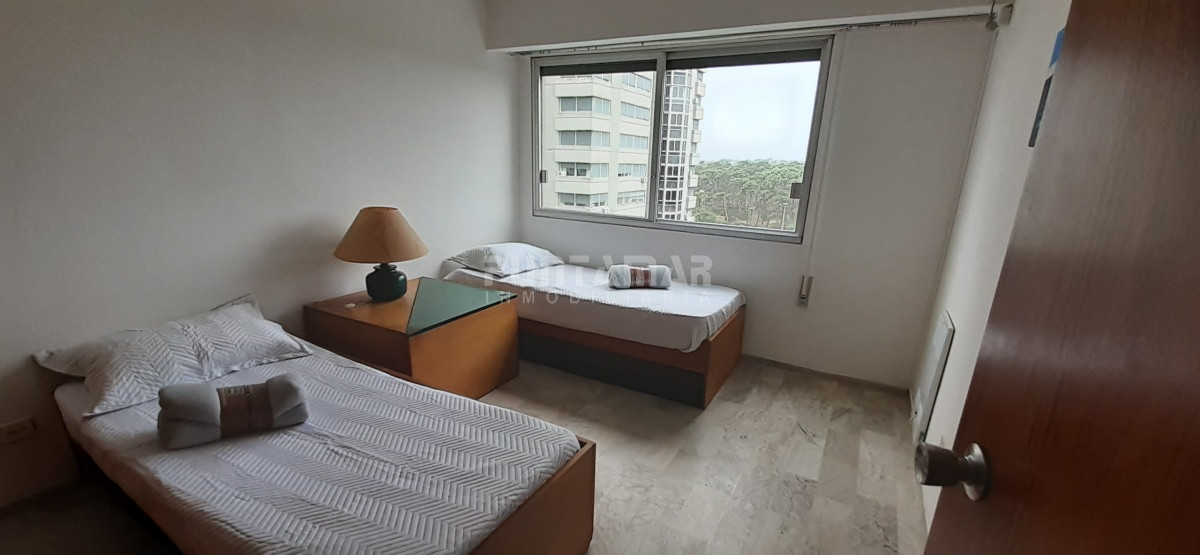 Apartamento ID.7078 - OPORTUNIDAD !! ROOSEVELT CENTER VENTA DE APARTAMENTO DE 3 DORMITORIOS, PISO ALTO