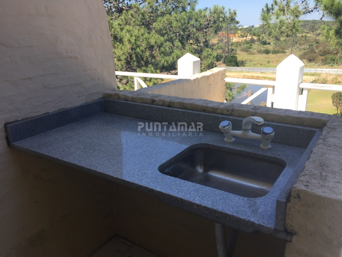 Apartamento ID.12011 - APARTAMENTO DE 3 DORMITORIOS EN RINCON DEL INDIO FRENTE AL MAR