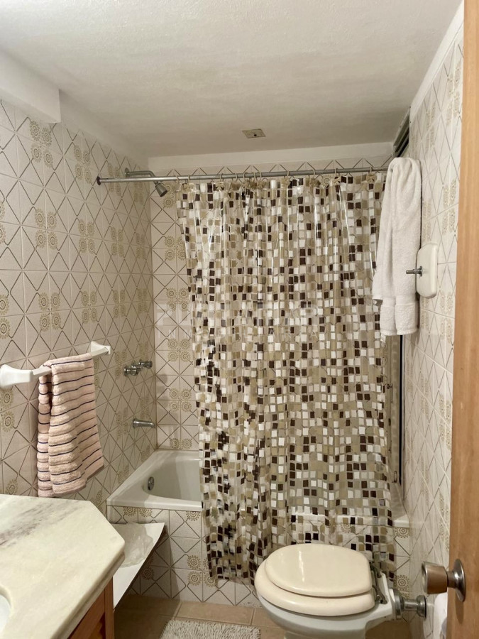 Apartamento ID.213655 - ALQUILER ANUAL DE APARTAMENTO DE 4 DORMITORIOS. PUNTA DEL ESTE