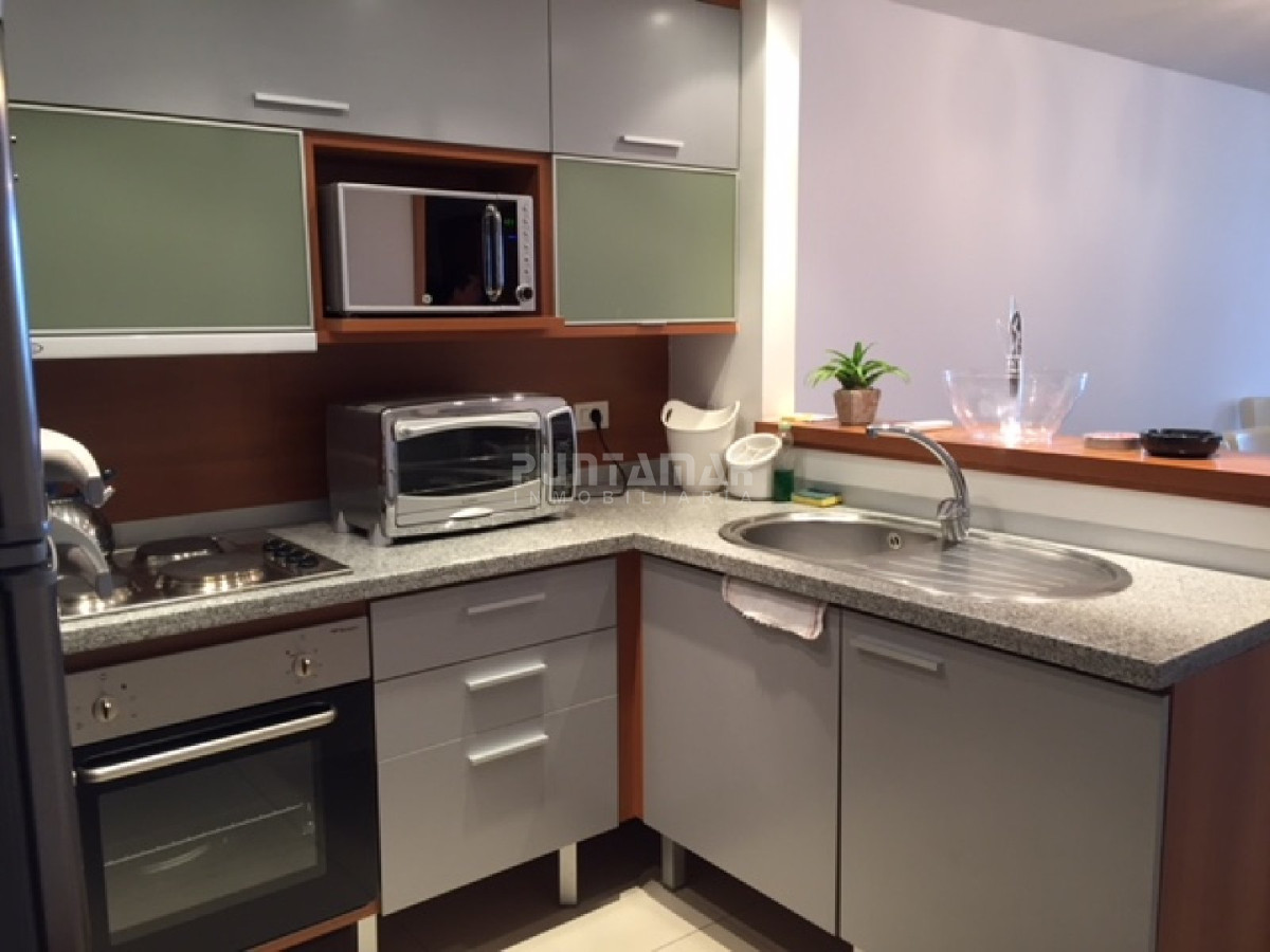 Apartamento ID.7021 - APARTAMENTO EN VENTA EN EDIFICIO TRESSESENTA , PISO ATO AL FRENTE