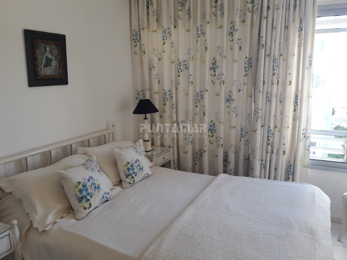 Apartamento ID.1254 - Edificio con servicio de mucamas ubicado en La Península a pasos del puerto