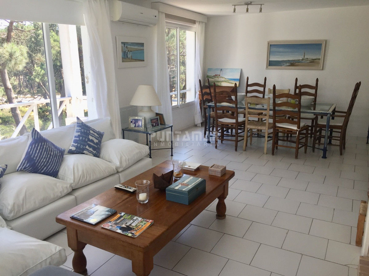 Apartamento ID.12011 - APARTAMENTO DE 3 DORMITORIOS EN RINCON DEL INDIO FRENTE AL MAR