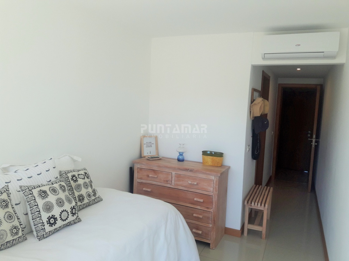 Apartamento ID.211814 - DIVINO APARTAMENTO FRENTE AL MAR , TRES SUITE CON SALIDA A TERRAZA PROPIA , AMPLIO LIVING COMEDOR, AMENITIS MUY COMPLETOS OFRECE EL EDIFICIO.