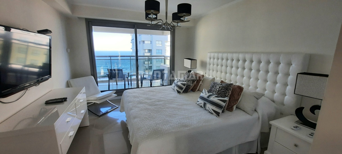 Apartamento ID.213328 - EXCLUSIVO DEPARTAMENTO DE 3 DORMITORIOS EN SUITE EN EDIFICIO DE CATEGORIA