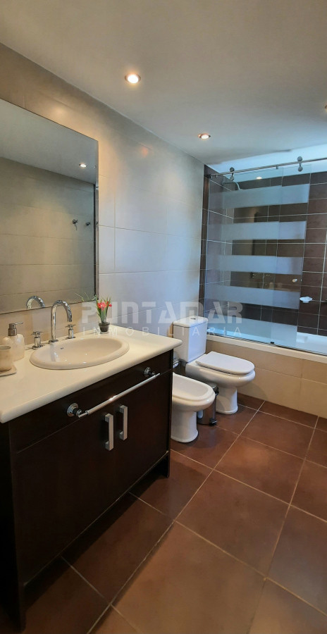 Apartamento ID.1357 - IMPORTANTE DEPARTAMENTO DE 3 DORMITORIOS EN SUITE EN EDIFICIO DE CATEGORIA