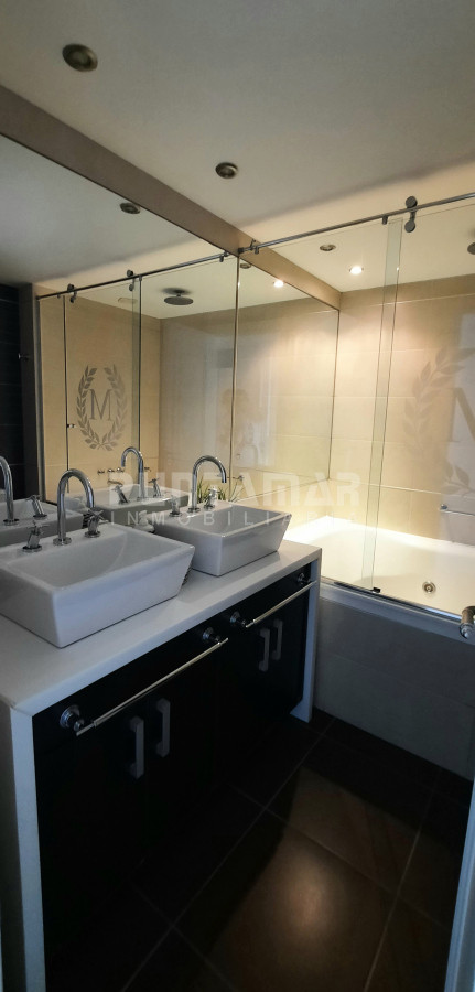 Apartamento ID.1357 - IMPORTANTE DEPARTAMENTO DE 3 DORMITORIOS EN SUITE EN EDIFICIO DE CATEGORIA