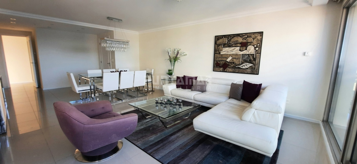 Apartamento ID.213328 - EXCLUSIVO DEPARTAMENTO DE 3 DORMITORIOS EN SUITE EN EDIFICIO DE CATEGORIA