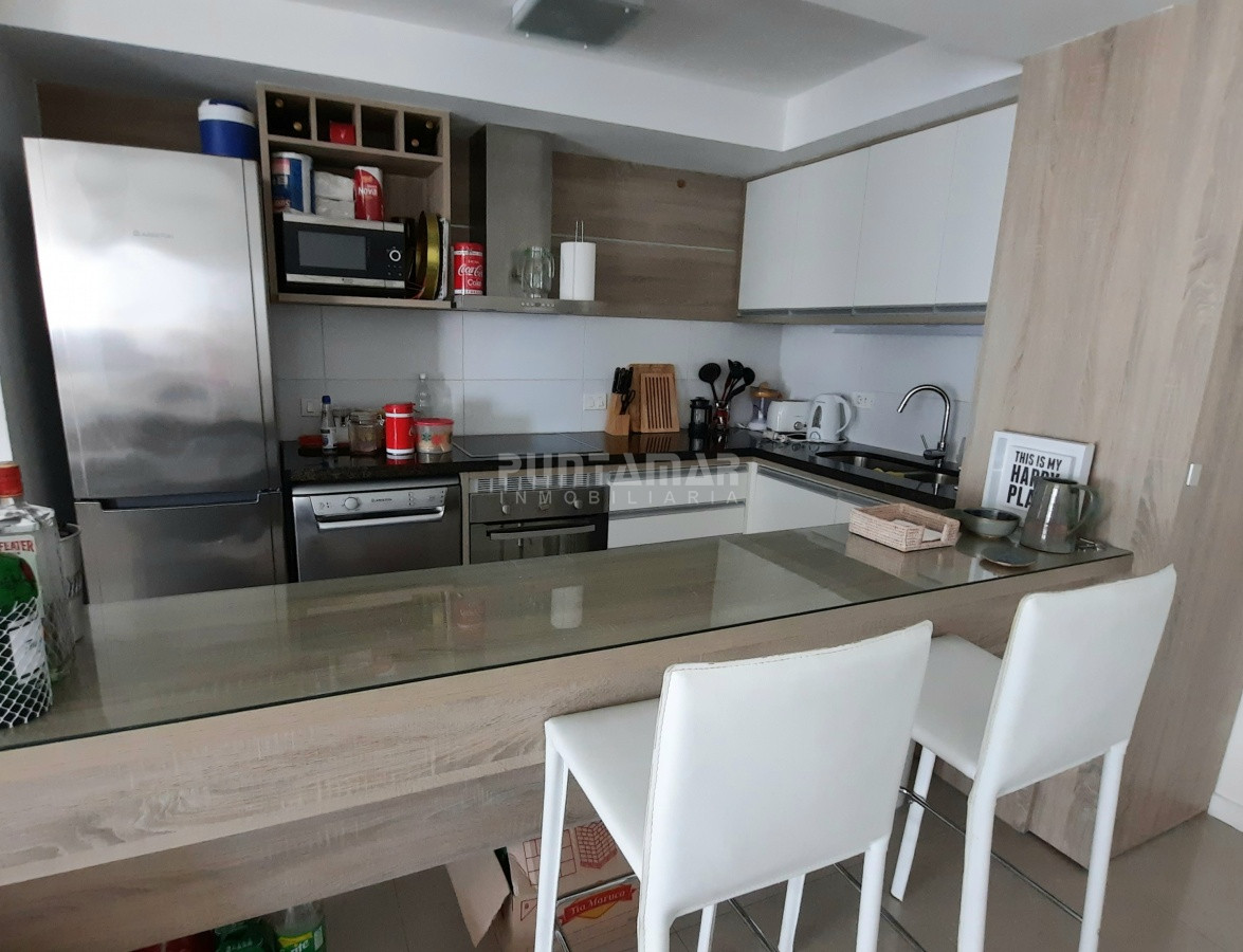 Apartamento ID.212848 - DEPARTAMENTO DE 2 DORMITORIOS EN EDIFICIO DE CATEGORIA CON VISTA AL MAR