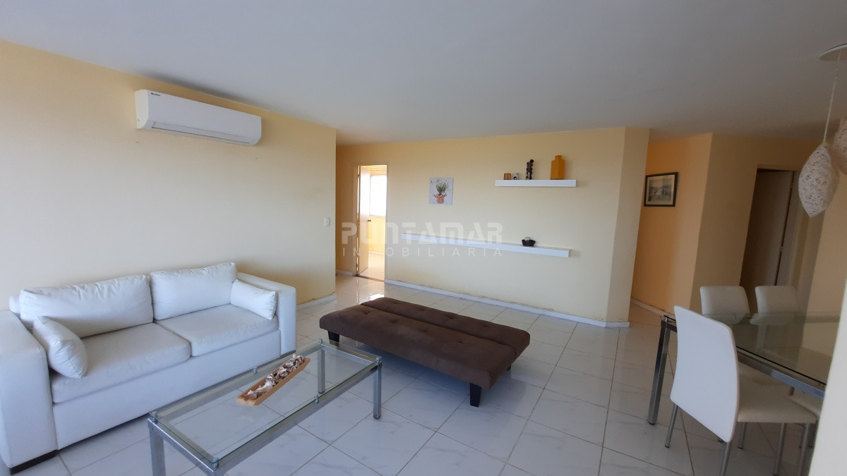 Apartamento ID.212985 - DEPARTAMENTO DE 3 DORMITORIOS CON VISTA AL MAR 