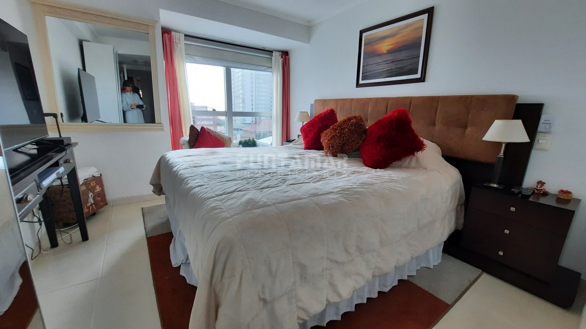 Apartamento ID.211635 - DEPARTAMENTO CON EXCELENTE VISTA A PLAYA MANSA 