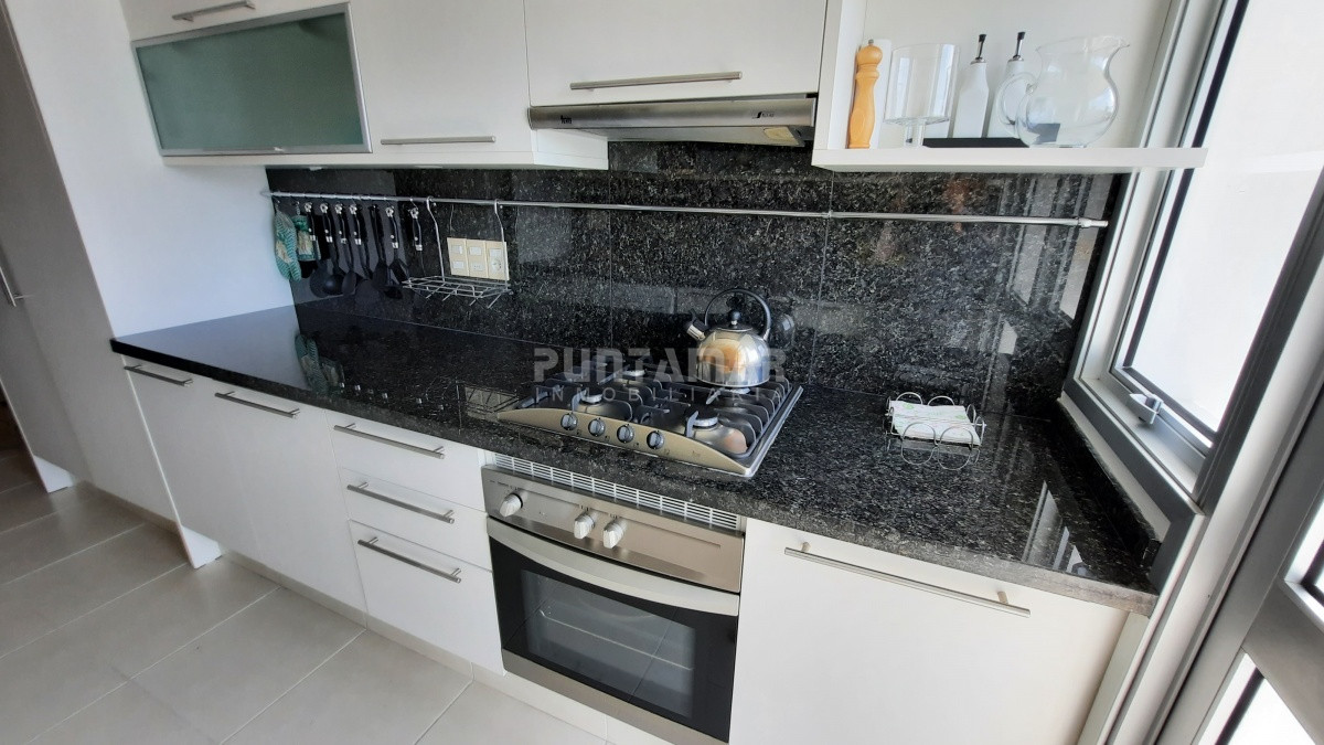 Apartamento ID.211769 - DEPARTAMENTO EN TORRE DE CATEGORIA CON VISTA A PLAYA MANSA