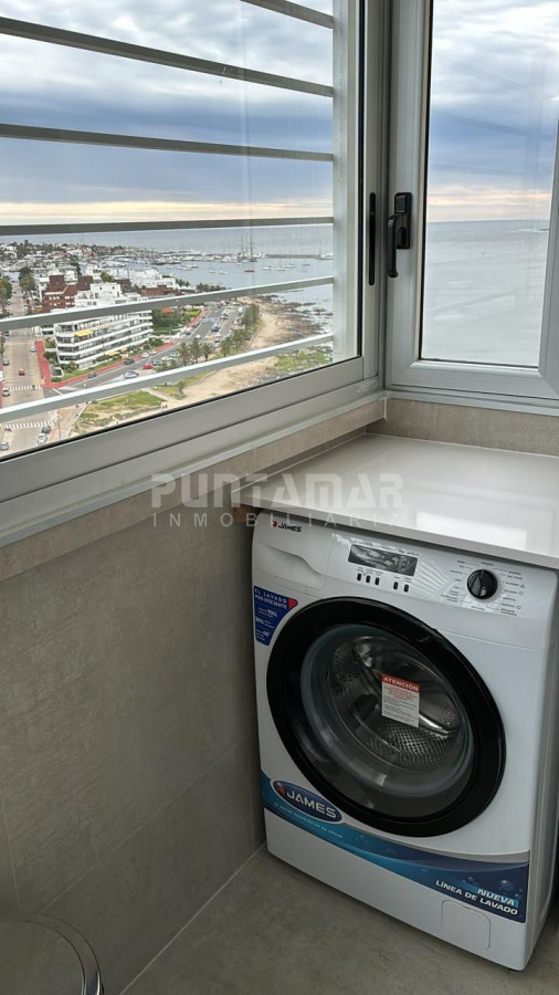 Apartamento ID.212832 - Malecon esquinero en alquiler
