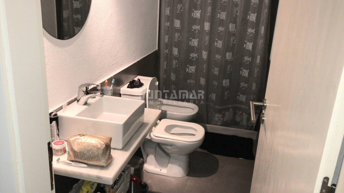 Apartamento ID.212773 - DUPLEX DE 3 DORMITORIOS EN MANANTIALES CON PARRILLERO PROPIO