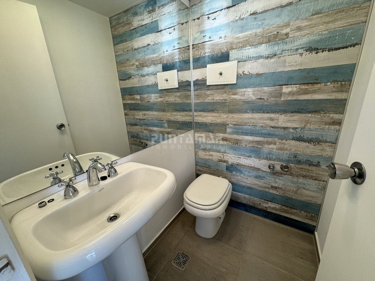 Apartamento ID.1351 - Reciclado en venta, vista al puerto