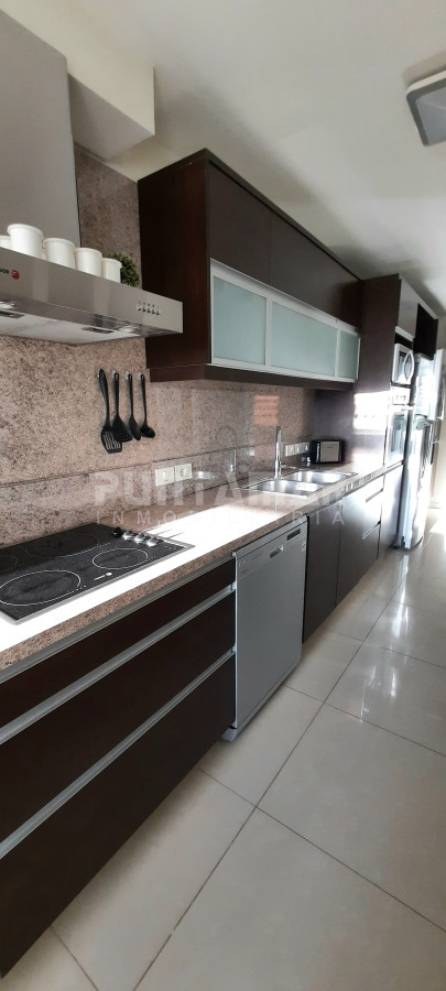 Apartamento ID.213328 - EXCLUSIVO DEPARTAMENTO DE 3 DORMITORIOS EN SUITE EN EDIFICIO DE CATEGORIA