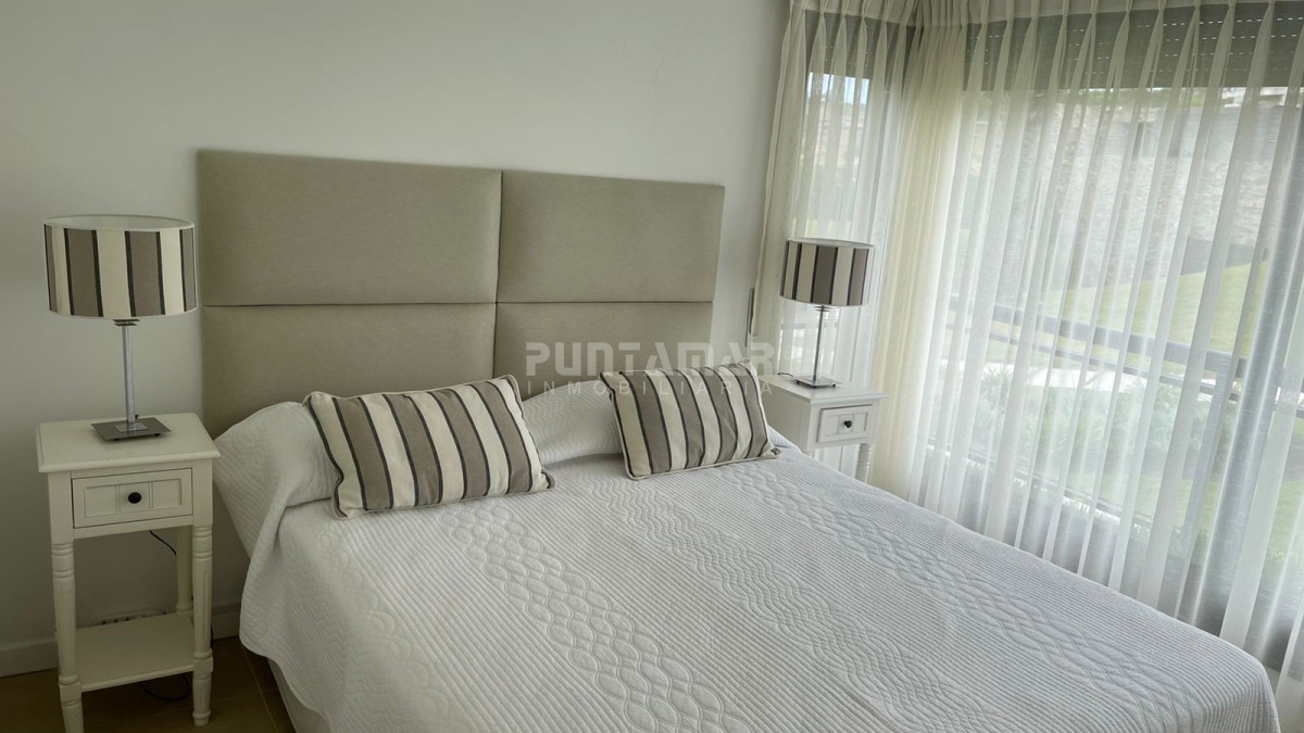 Apartamento ID.212885 -  APARTAMENTO FRENTE AL MAR CON TERRAZA Y PARRILLERO , ALQUILER DE  TEMPORADA 