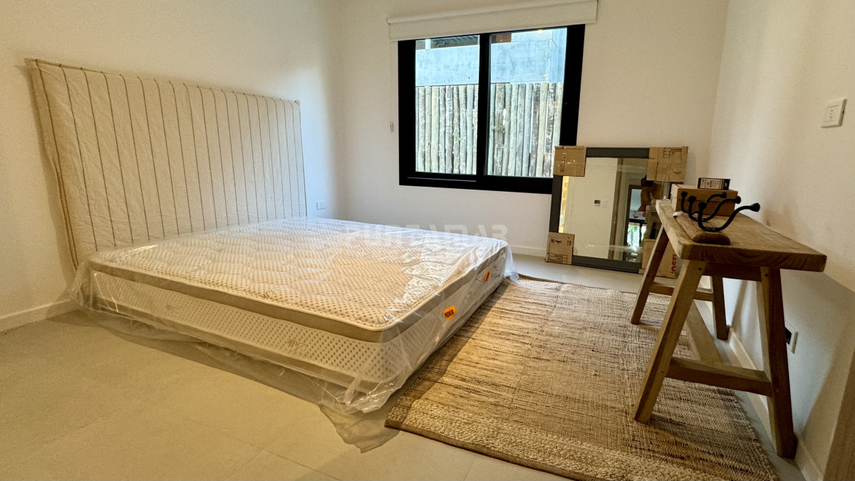 Apartamento ID.213394 - ALQUILER ANUAL EN LA BARRA APARTAMENTO A ESTRENAR 3 DORMITORIOS