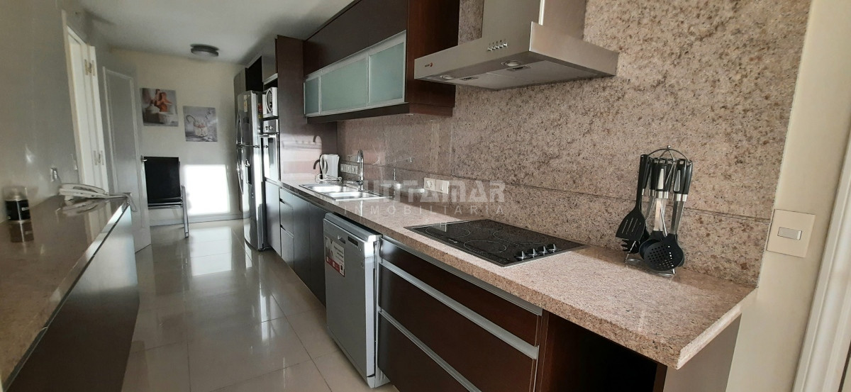 Apartamento ID.213329 - IMPORTANTE DEPARTAMENTO DE 3 DORMITORIOS EN SUITE EN EDIFICIO DE CATEGORIA
