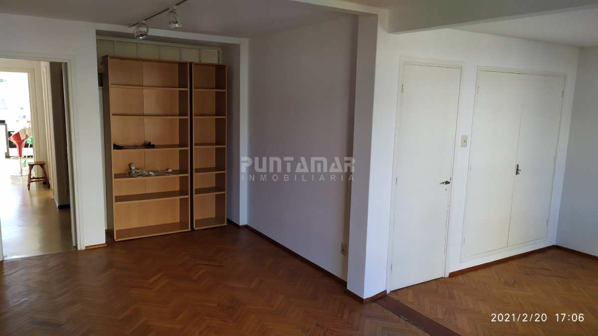 Apartamento ID.212850 - APARTAMENTO EN LA BLANQUEADA, MONTEVIDEO, IDEAL PARA INVERSION