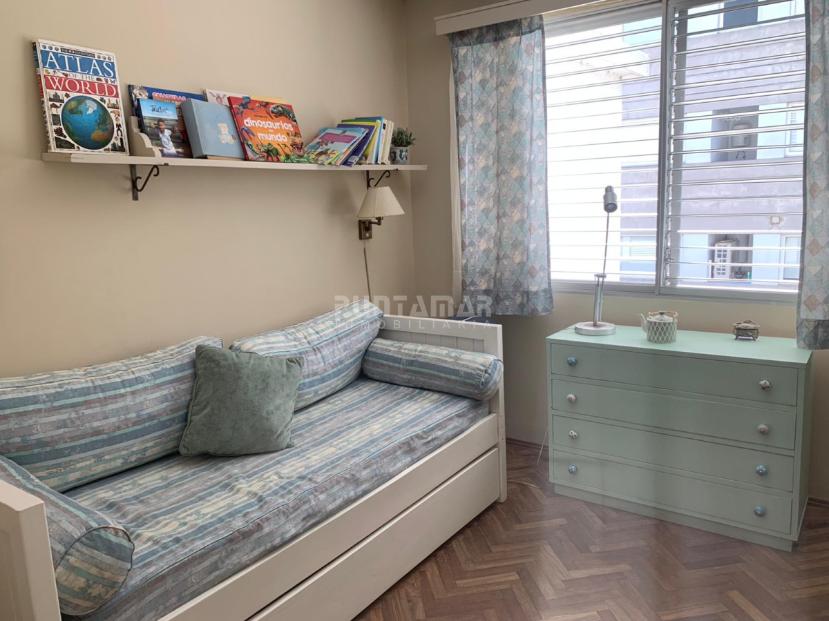 Apartamento ID.212268 - VENTA DE  APARTAMENTO  EN PUNTA DEL ESTE  A PASOS DEL PUERTO, 4 DORMITORIOS Y 3 BAÑOS