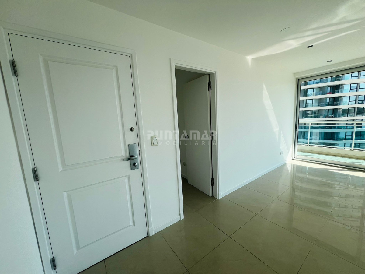 Apartamento ID.213731 - EXCLUSIVO PENTHOUSE DE 3 DORMITORIOS SOBRE AVENIDA CHIVERTA