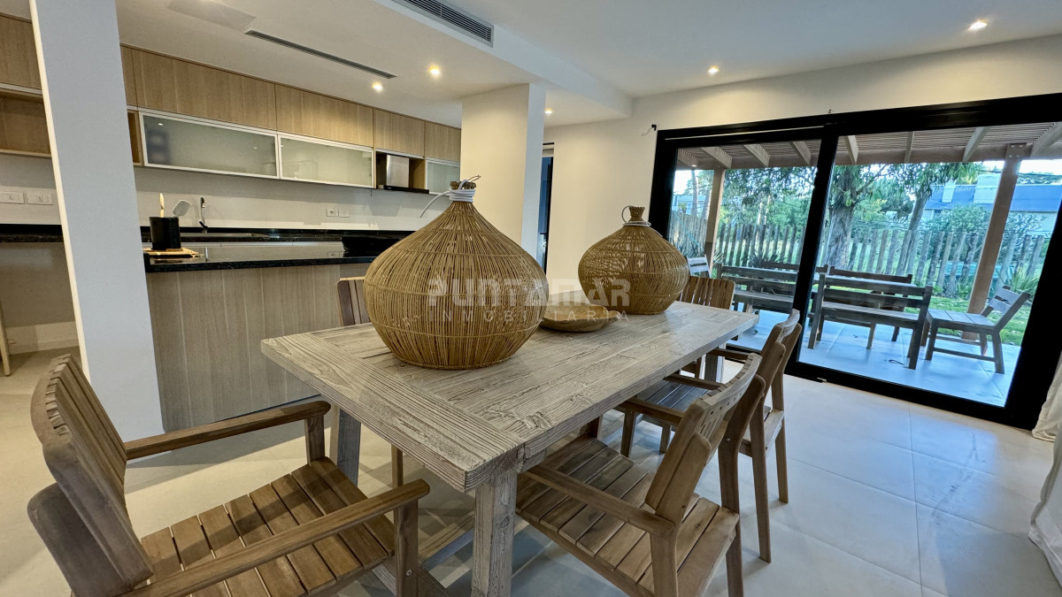 Apartamento ID.213394 - ALQUILER ANUAL EN LA BARRA APARTAMENTO A ESTRENAR 3 DORMITORIOS