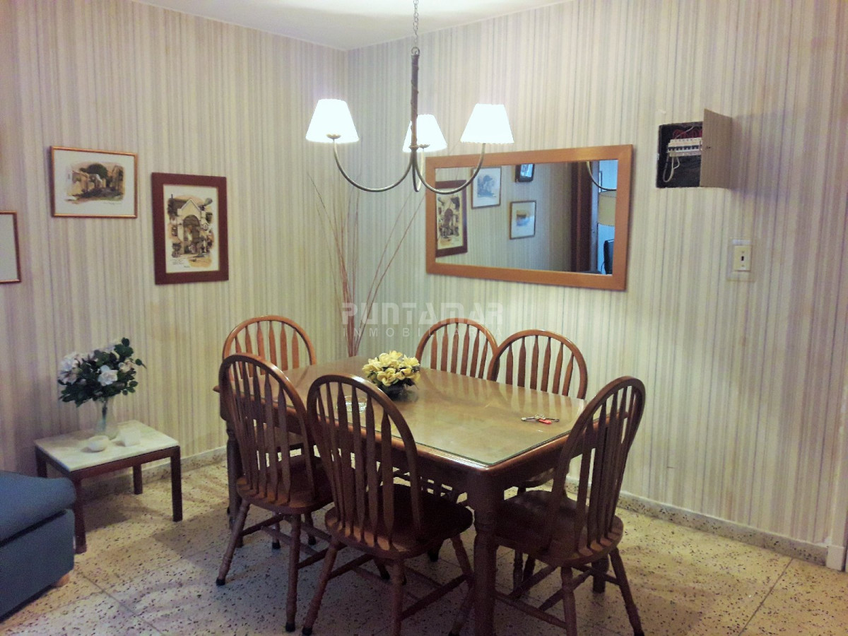 Apartamento ID.1267 - APARTAMENTO DE UN DORMITORIO UBICADO EN LA PENINSULA, CUENTA CON COCHERA Y GASTOS COMUNES BAJOS