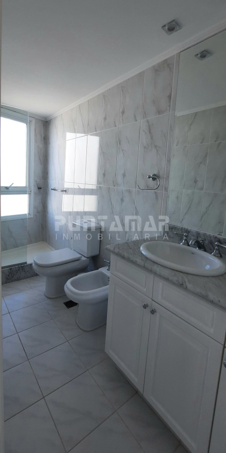Apartamento ID.213059 - IMPORTANTE DEPARTAMENTO DE 3 DORMITORIOS EN SUITE EN LA MANSA
