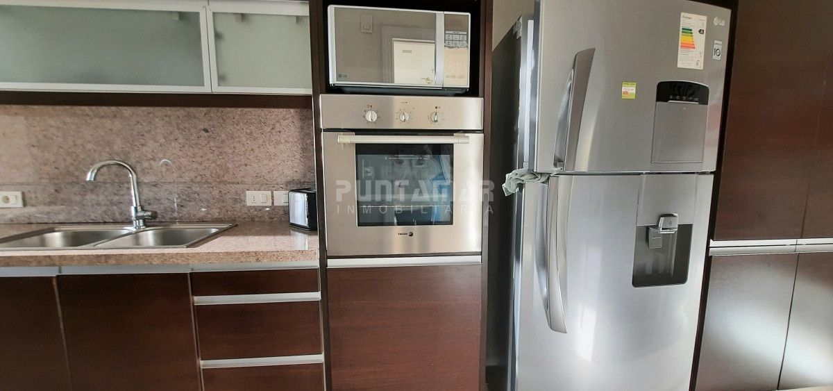 Apartamento ID.213328 - EXCLUSIVO DEPARTAMENTO DE 3 DORMITORIOS EN SUITE EN EDIFICIO DE CATEGORIA