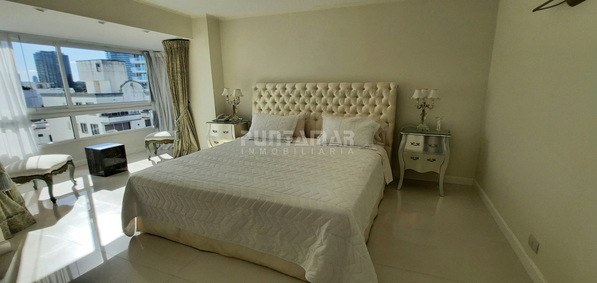 Apartamento ID.213312 - IMPORTANTE DEPARTAMENTO DE 3 DORMITORIOS EN PRIMERA LINEA DE LA MANSA 