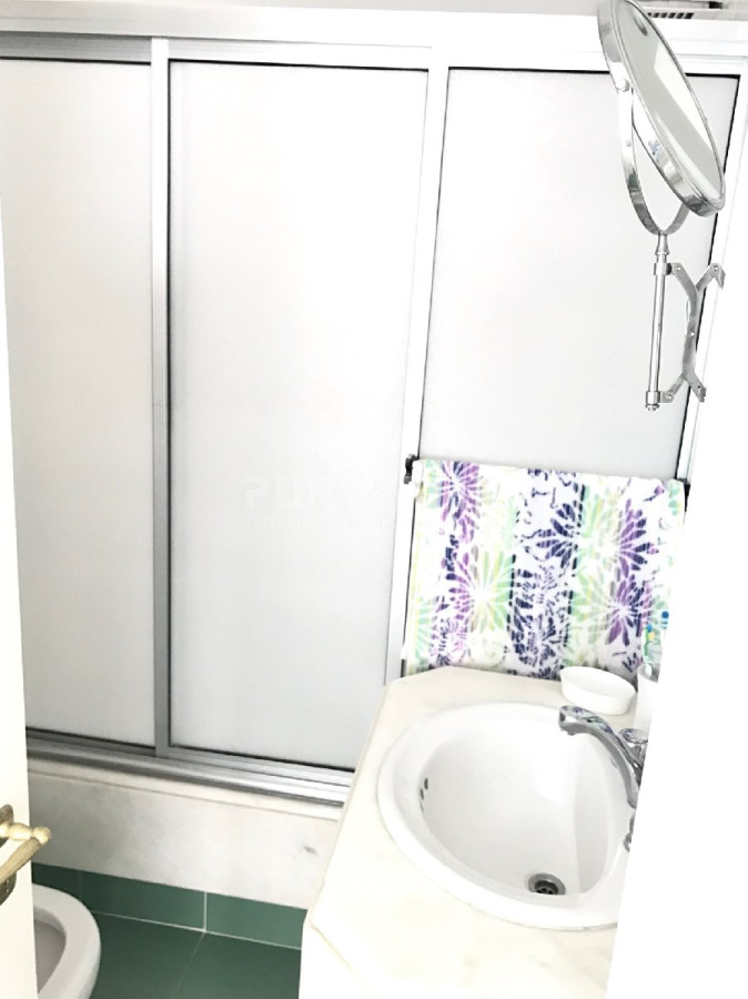 Apartamento ID.210198 - Muy bueno y amplio. Frente al puerto