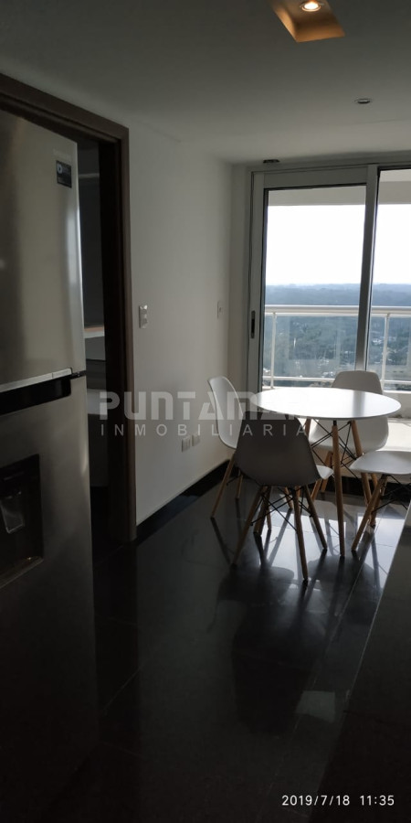Apartamento ID.211971 - Departamento en alquiler Edificio Look Punta del Este