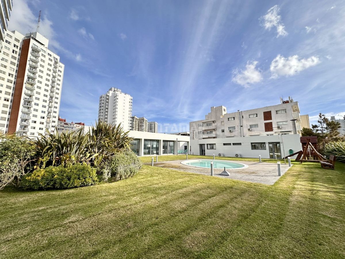 Apartamento ID.213316 - ALQUILER MODERNO APARTAMENTO TORRE ONIX 2 DORMITORIOS 